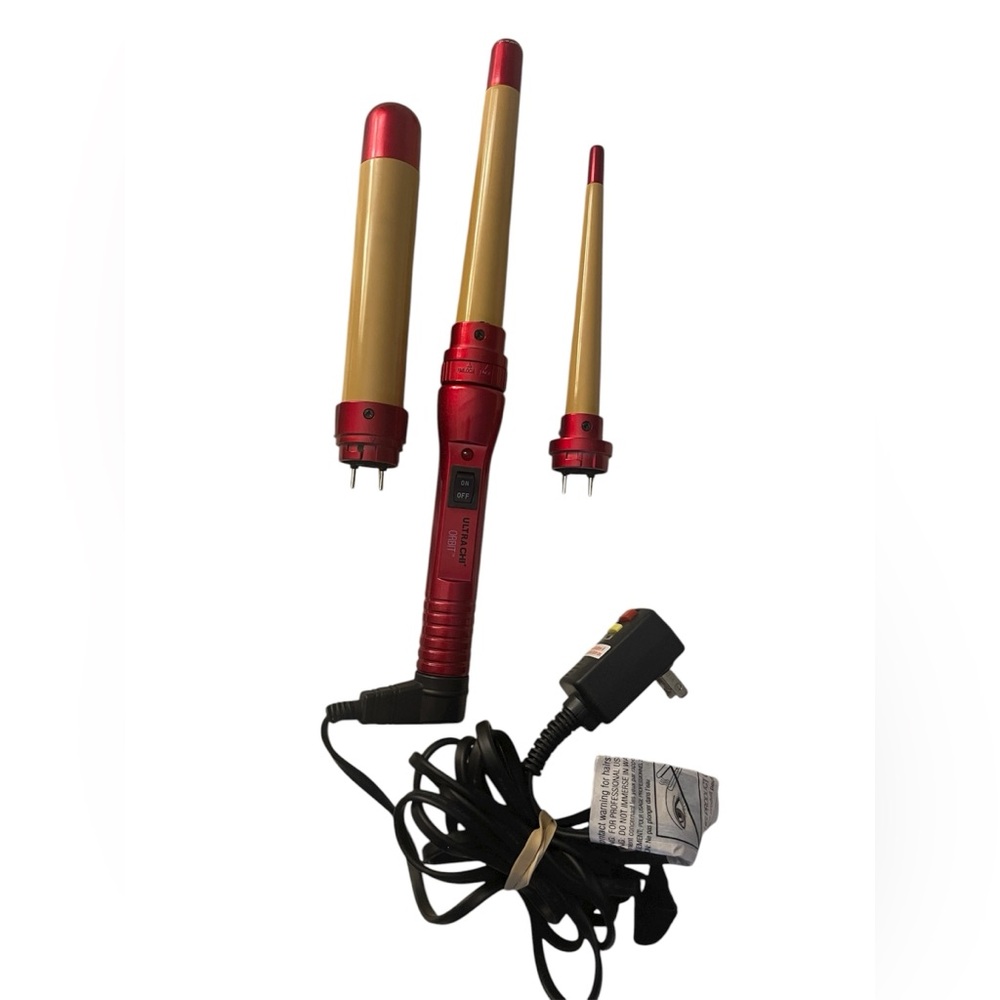 The Ultra CHI Orbit 3-in-1 curling wand comes with three interchangeable barrel